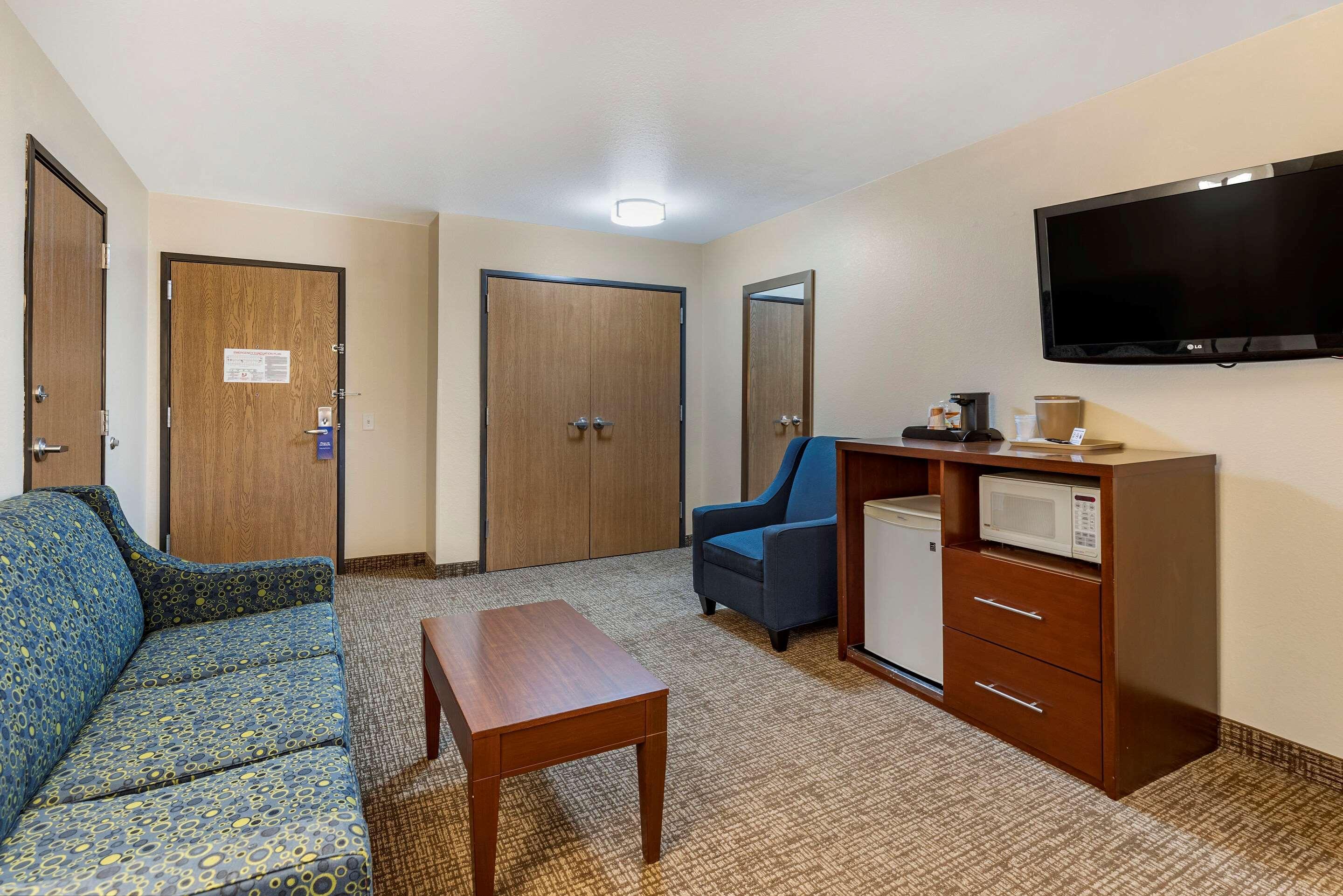 Comfort Inn & Suites Greenville I-70 Buitenkant foto