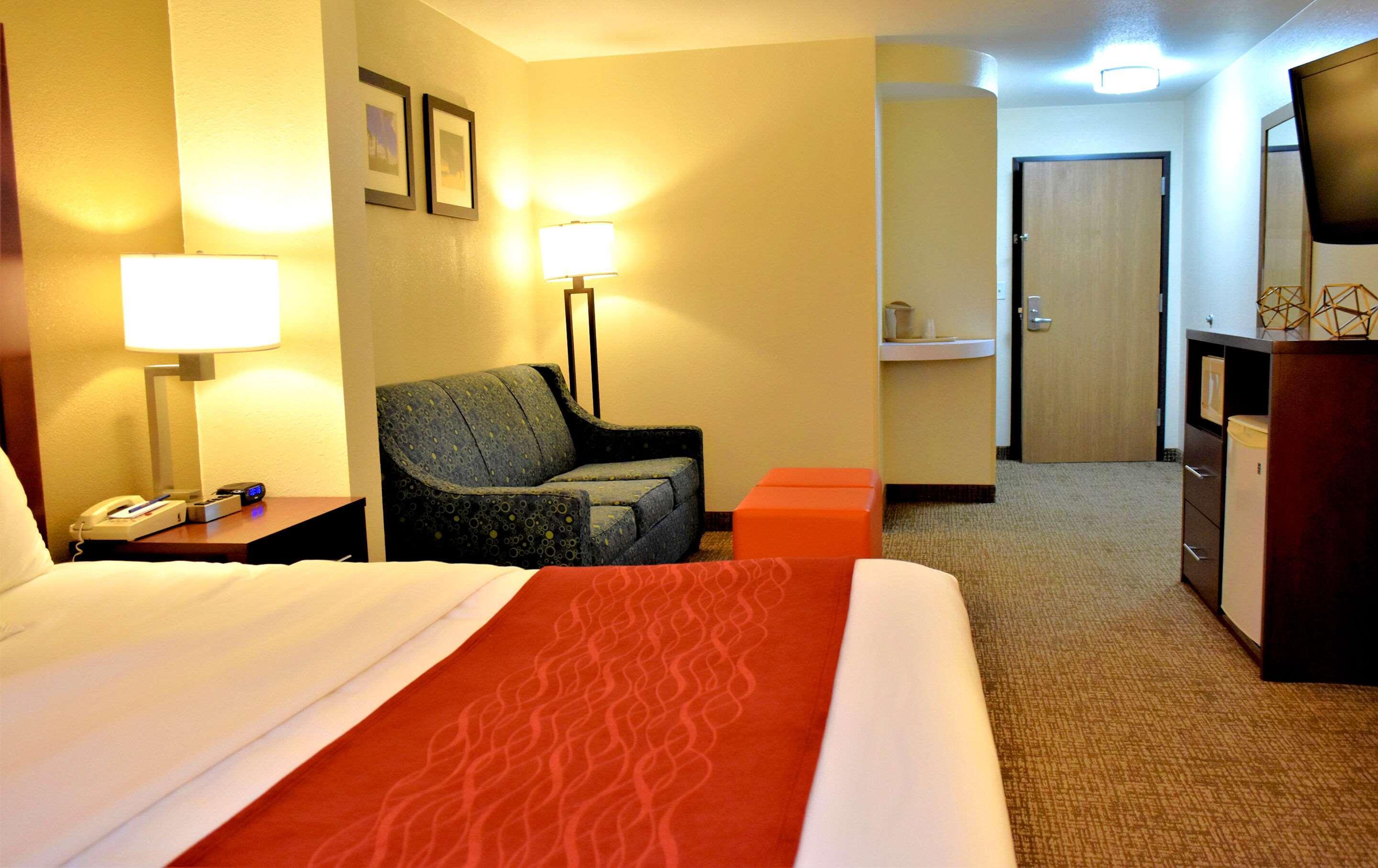 Comfort Inn & Suites Greenville I-70 Buitenkant foto