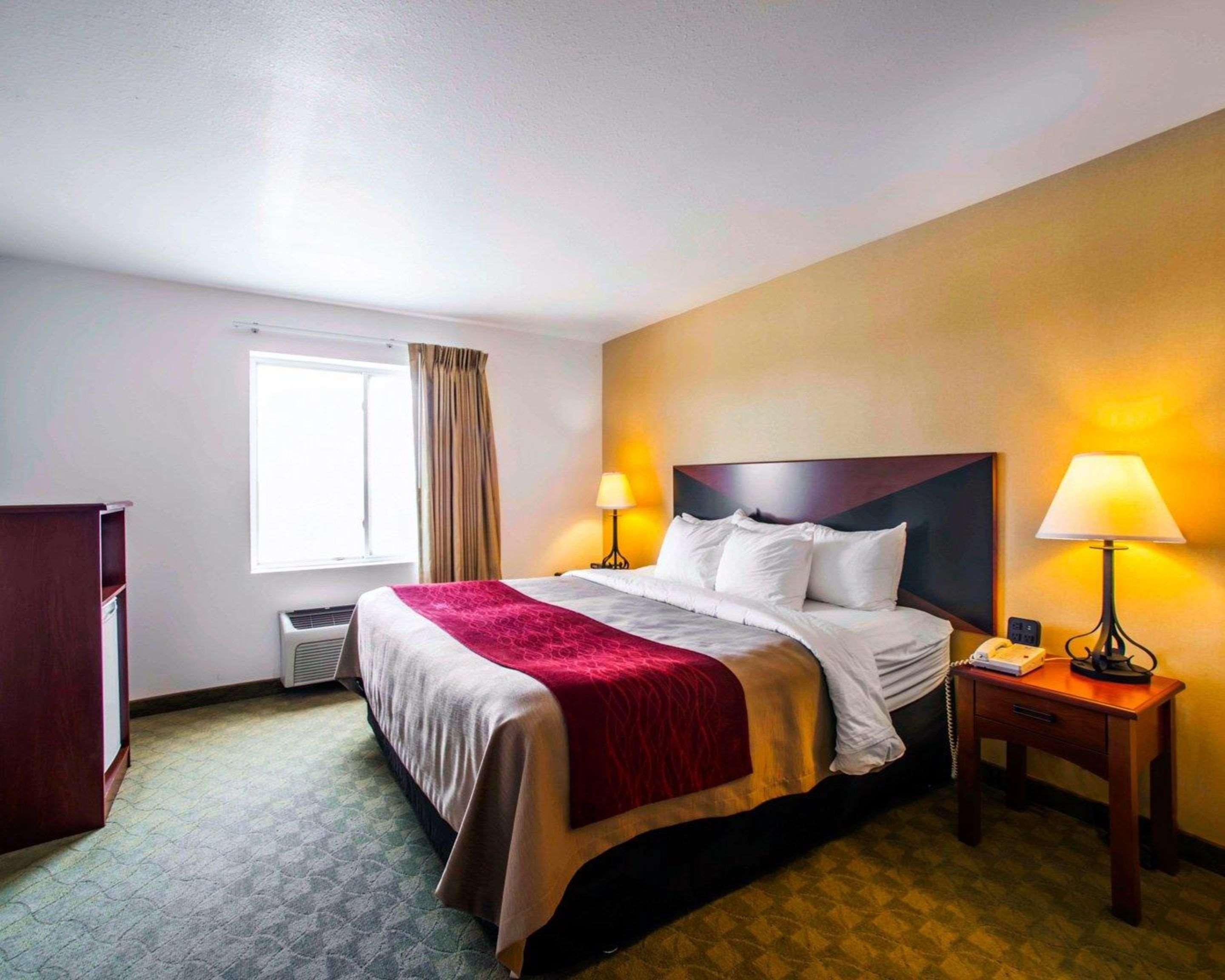Comfort Inn & Suites Greenville I-70 Buitenkant foto